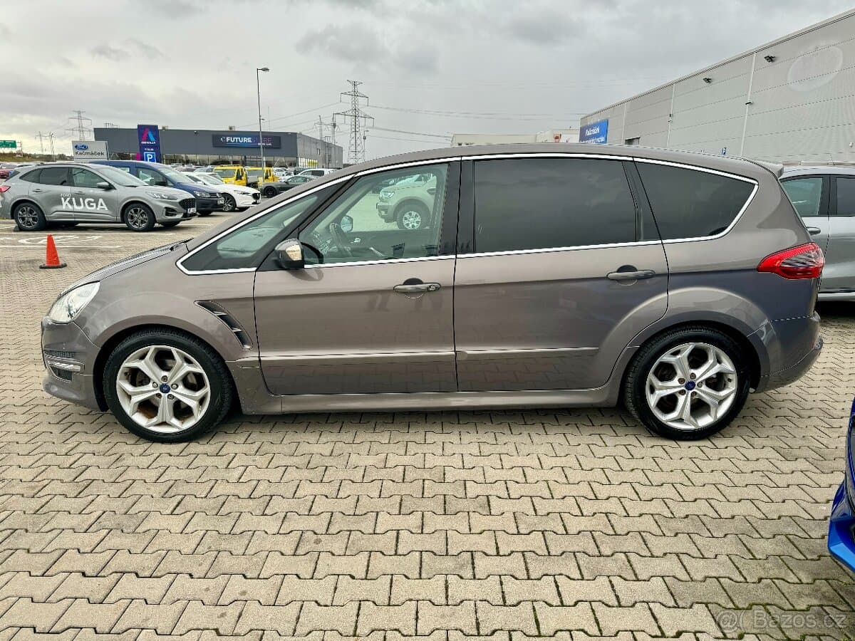 2012 Ford S-MAX - 5