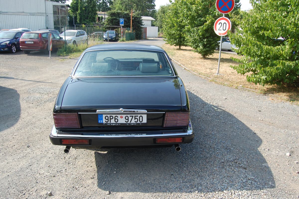 1990 Jaguar XJ - 5