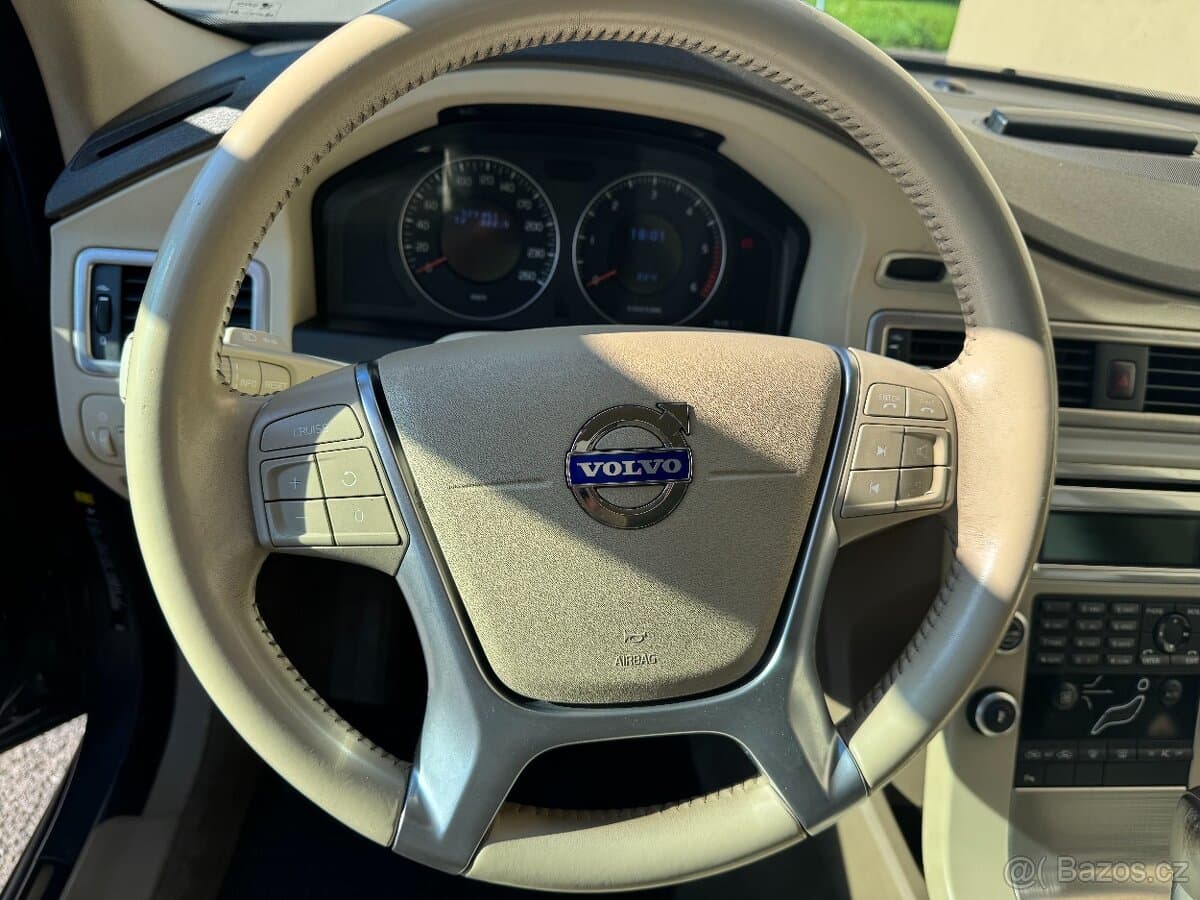 2009 Volvo V70 - 5