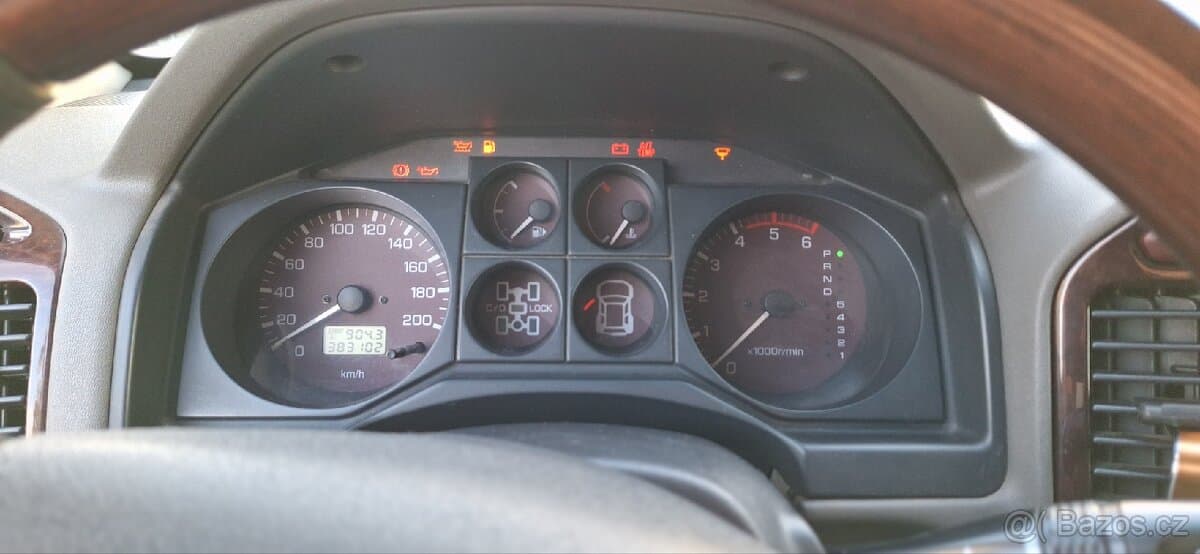 2001 Mitsubishi PAJERO - 5