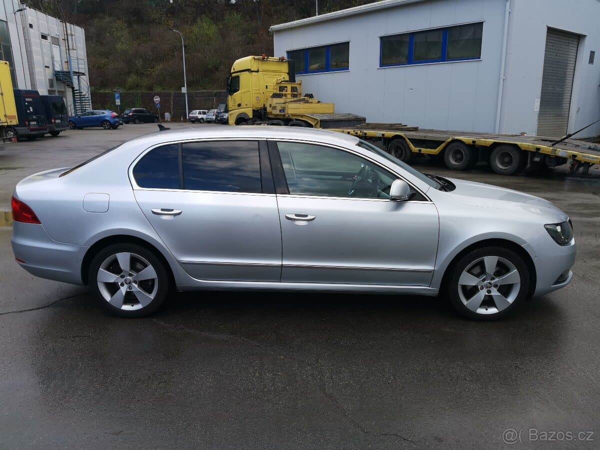 2014 Škoda SUPERB - 5