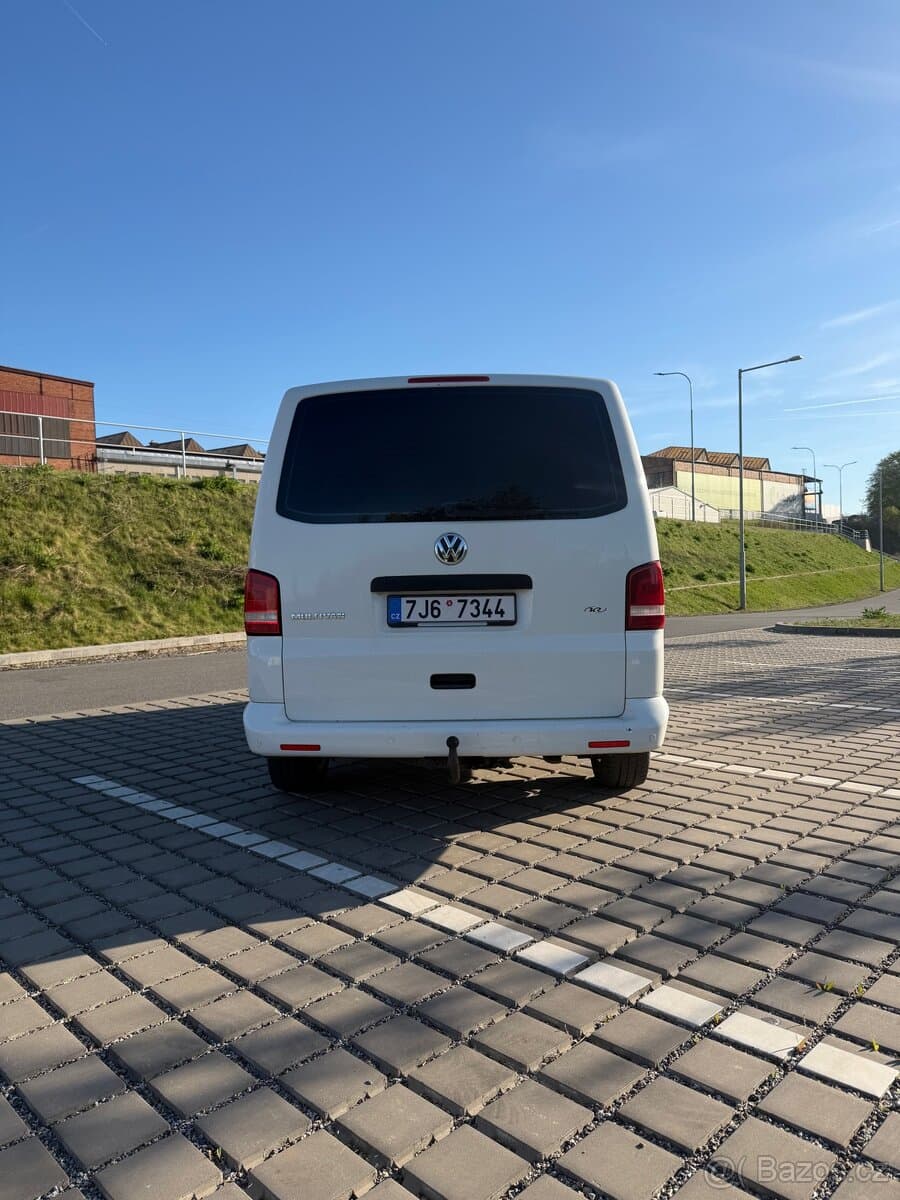 2010 Volkswagen MULTIVAN - 5