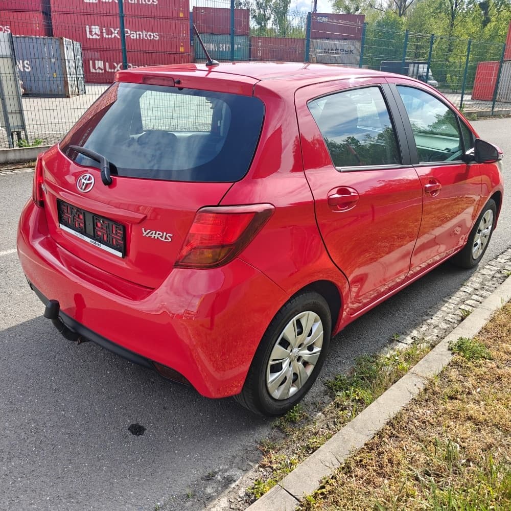 2015 Toyota YARIS - 5