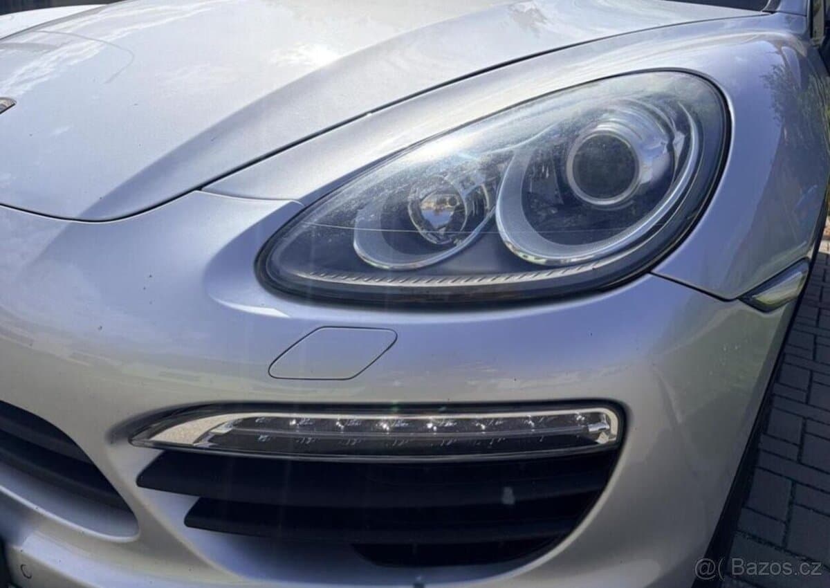 2012 Porsche CAYENNE - 5