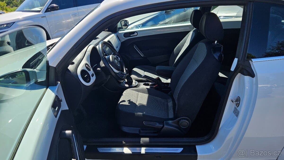 2015 Volkswagen BEETLE - 5