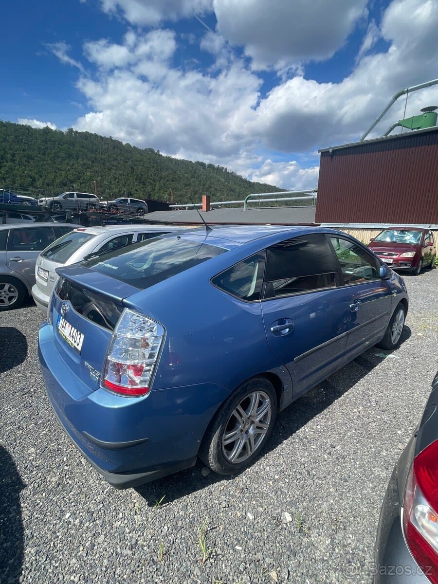 Toyota PRIUS - 5