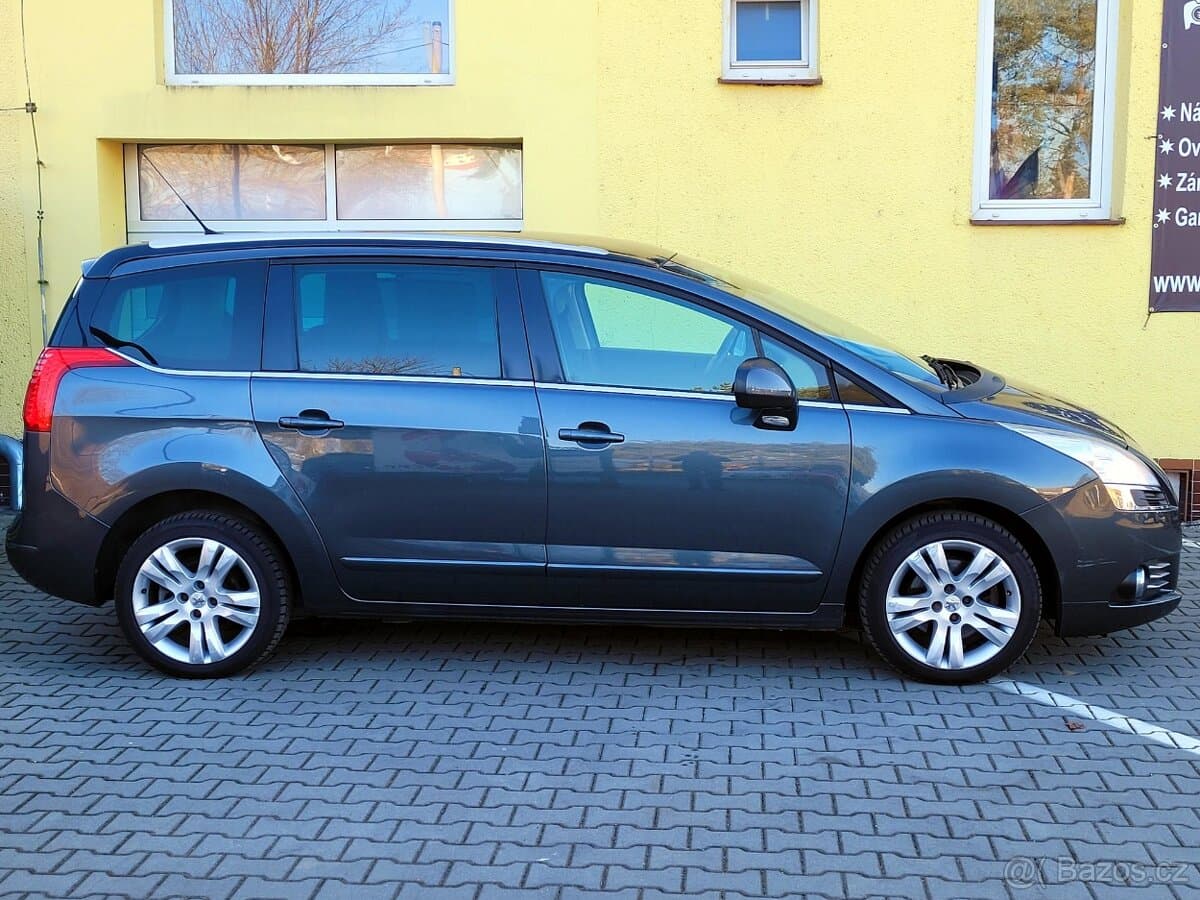 2011 Peugeot 5008 - 5