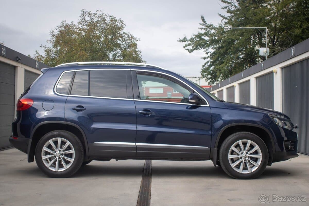 2011 Volkswagen TIGUAN - 5