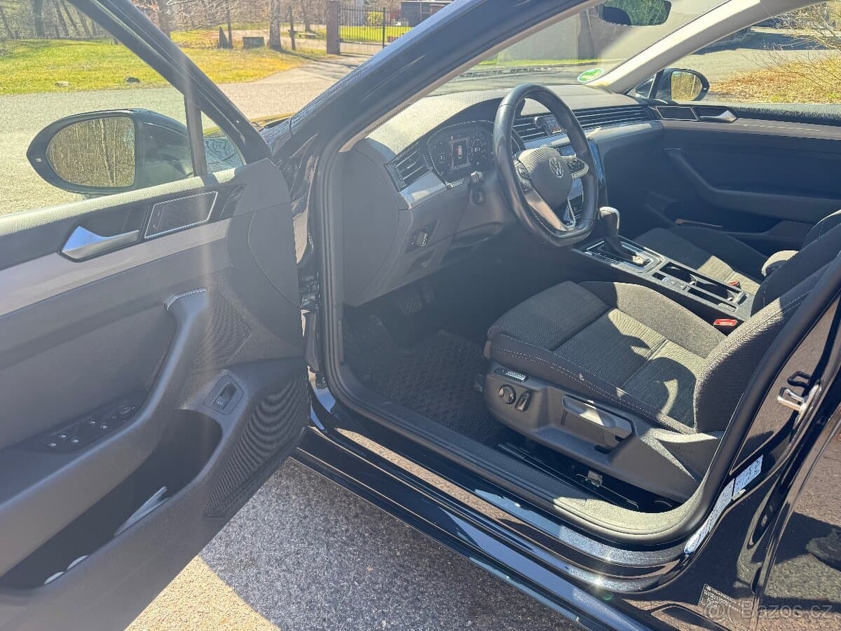 2022 Volkswagen PASSAT - 5