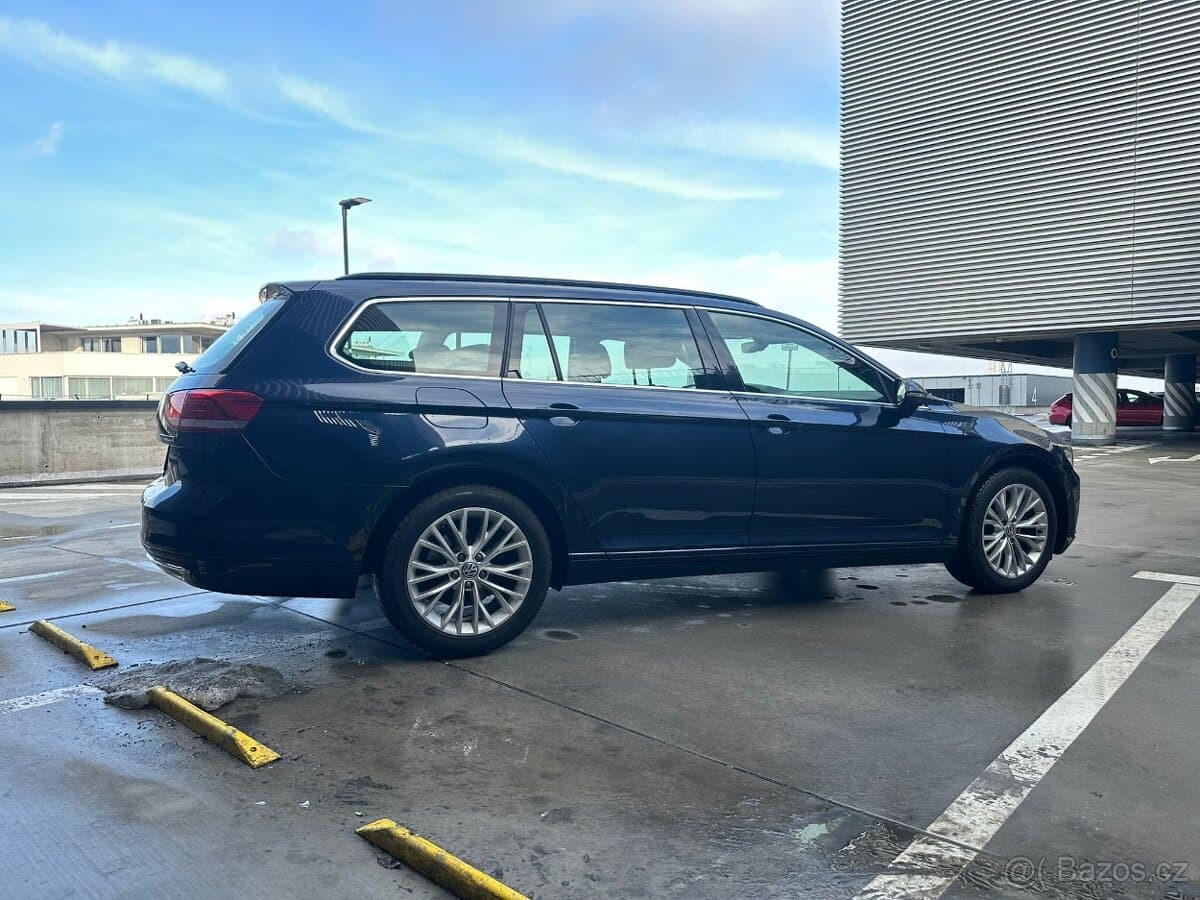 2015 Volkswagen PASSAT - 5