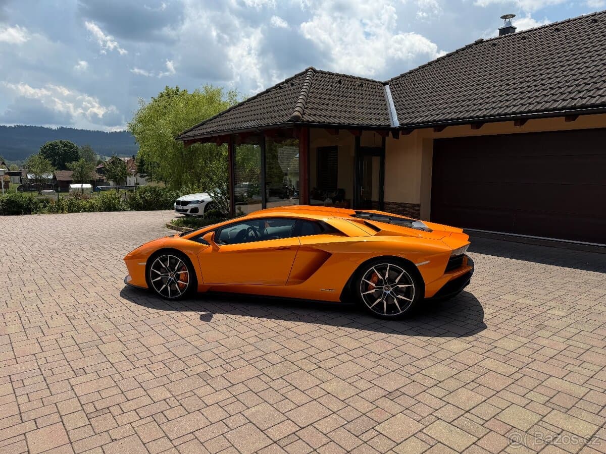 2018 Lamborghini AVENTADOR - 5