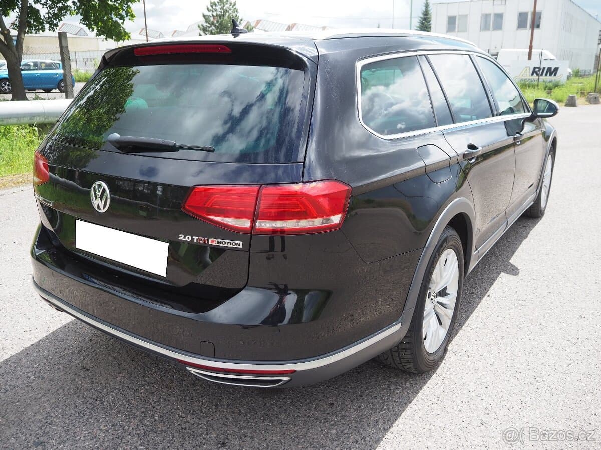 2016 Volkswagen PASSAT - 5