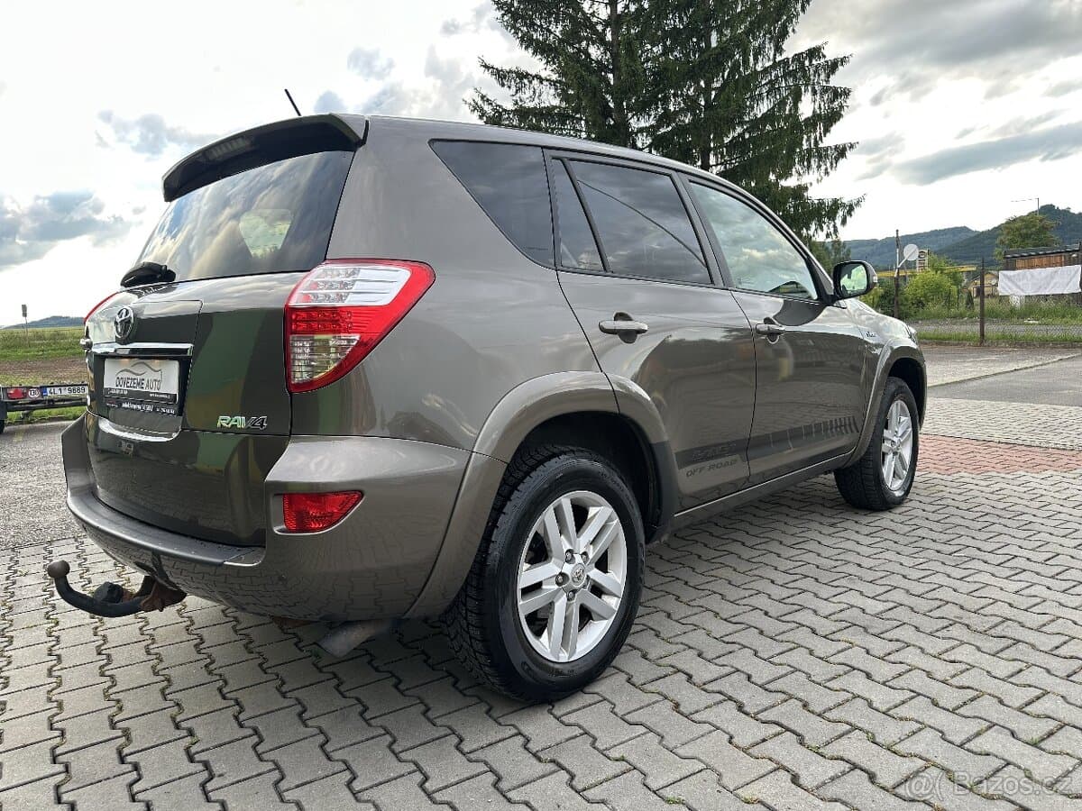 2011 Toyota RAV4 - 5