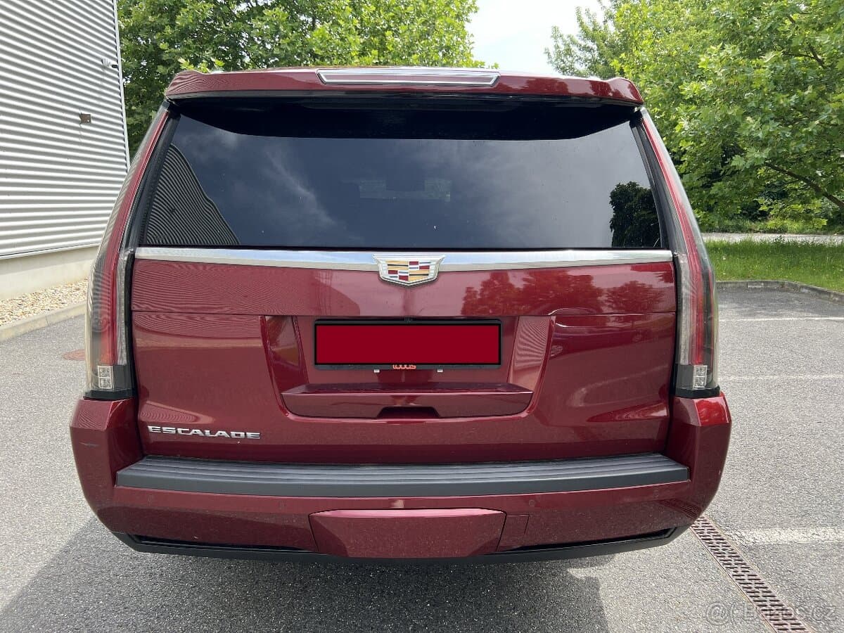 2016 Cadillac ESCALADE - 5