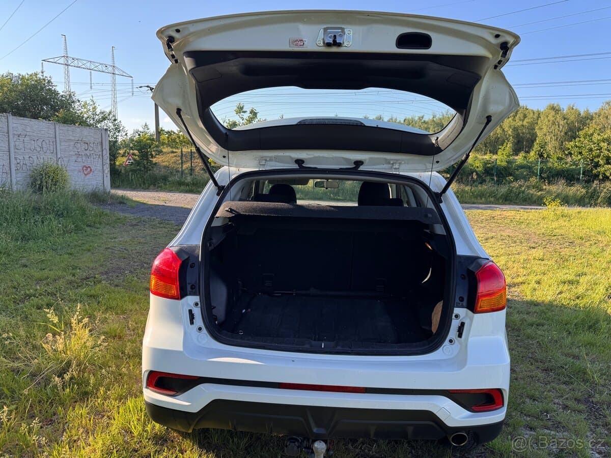 Mitsubishi ASX - 5