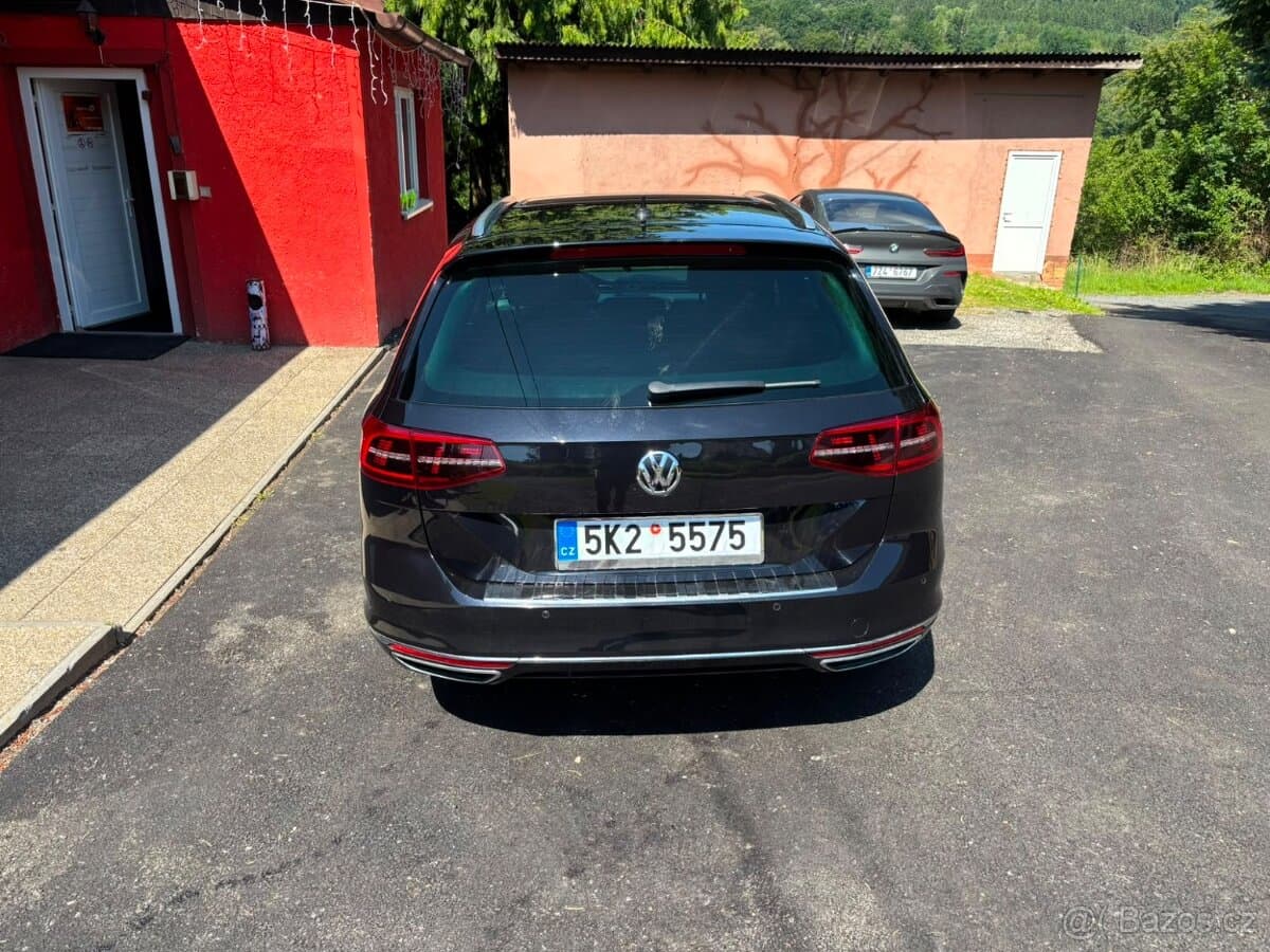 2019 Volkswagen PASSAT - 5