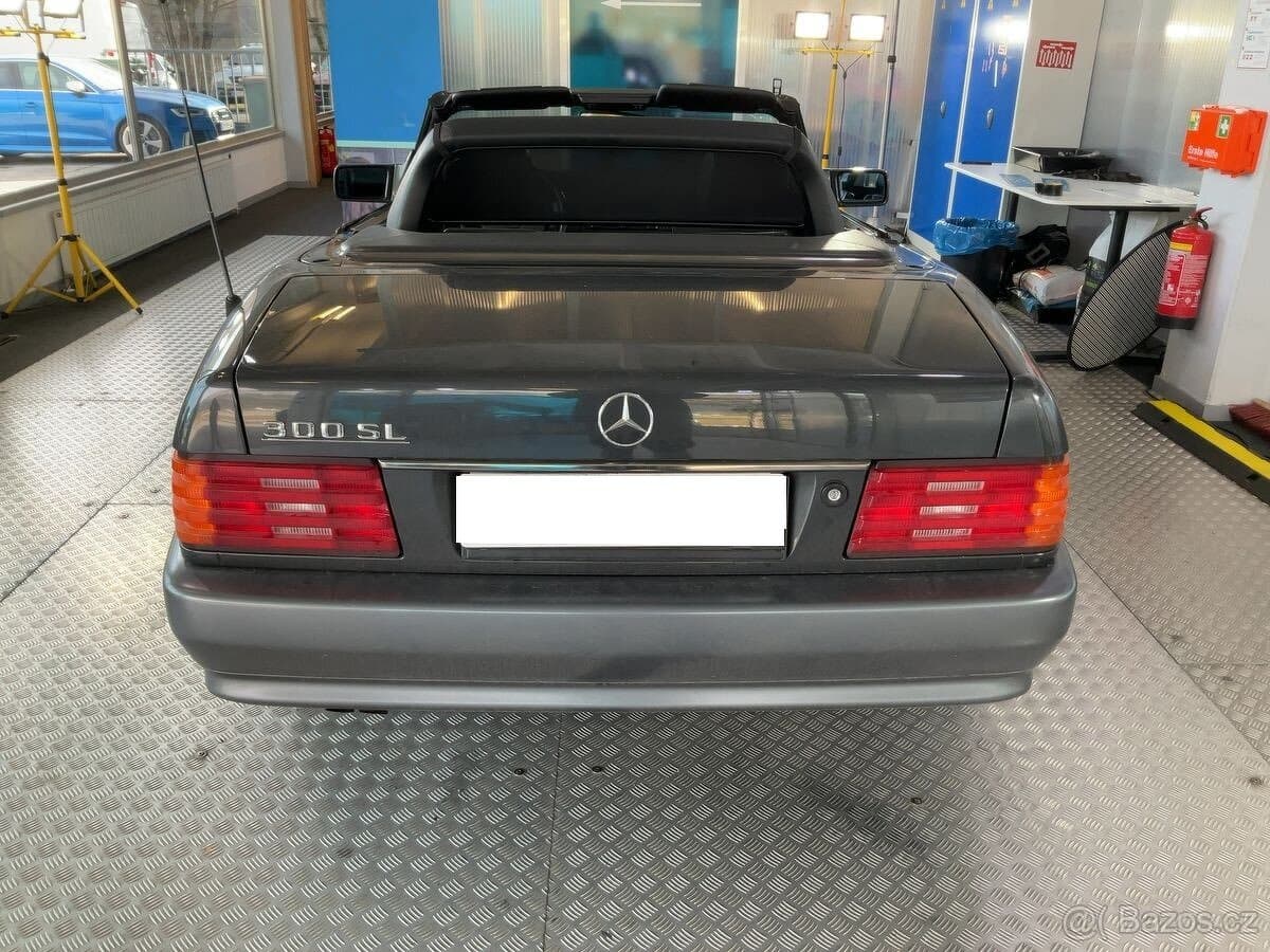 1990 Mercedes-Benz SL - 5