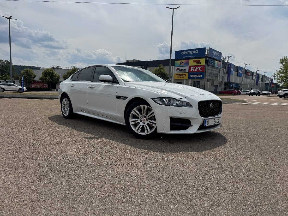 2018 Jaguar XF - 5