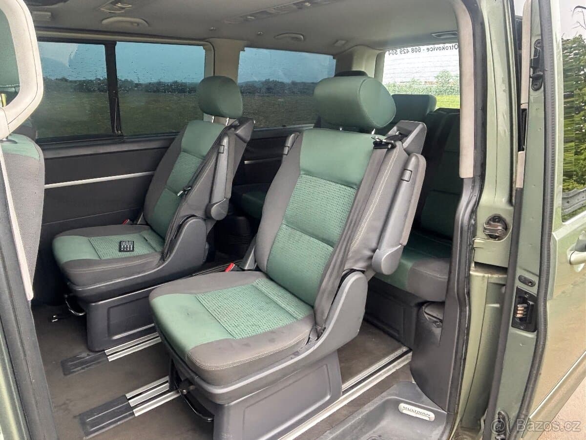 2004 Volkswagen MULTIVAN - 5