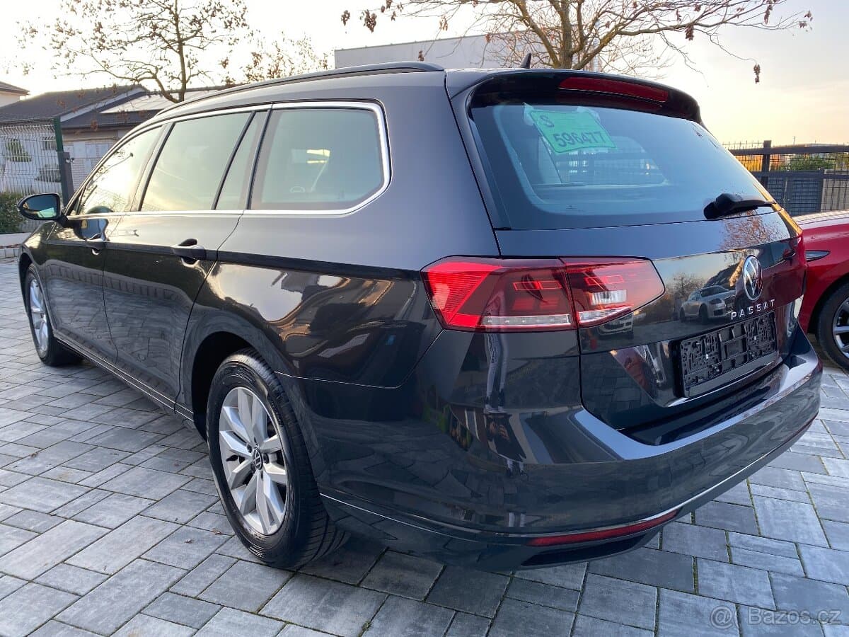 2021 Volkswagen PASSAT - 5