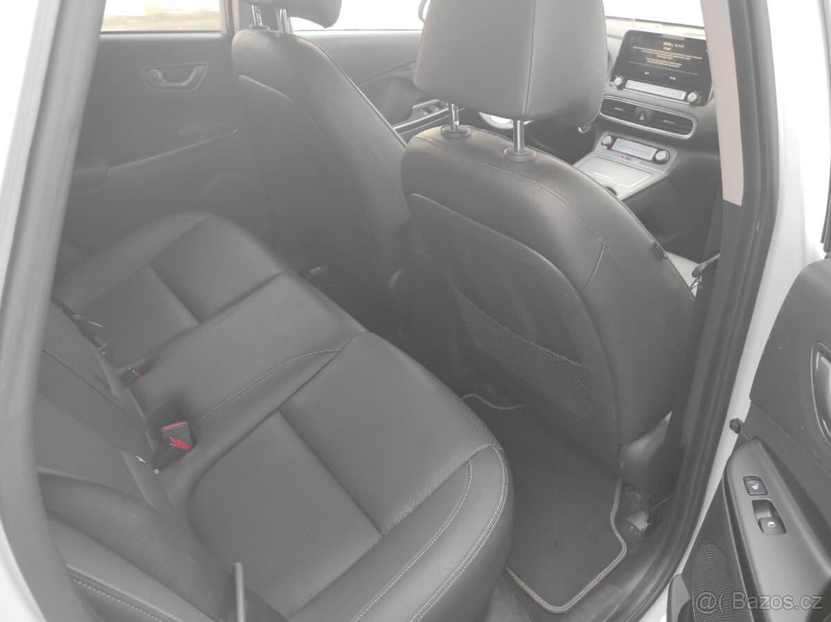 2021 Hyundai KONA - 5