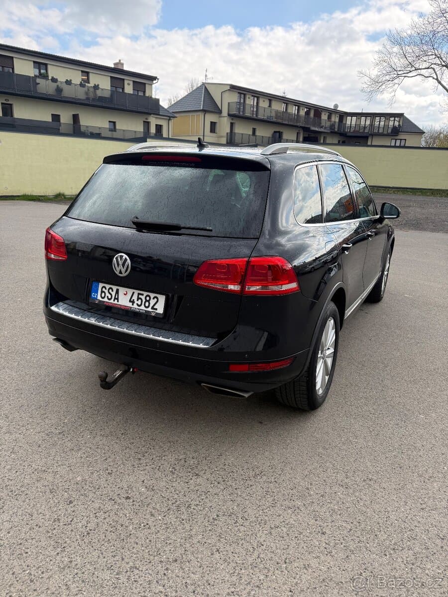 2011 Volkswagen TOUAREG - 5