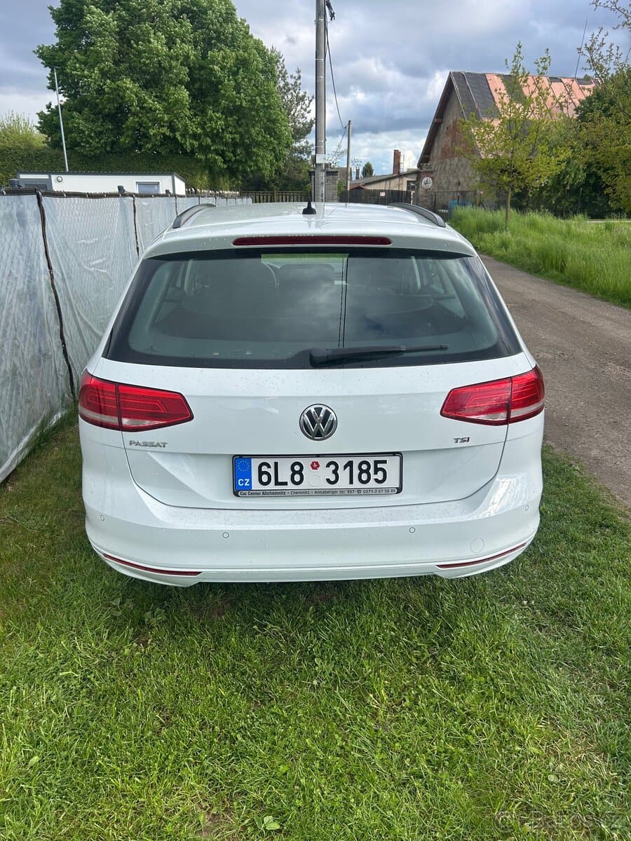 2016 Volkswagen PASSAT - 5