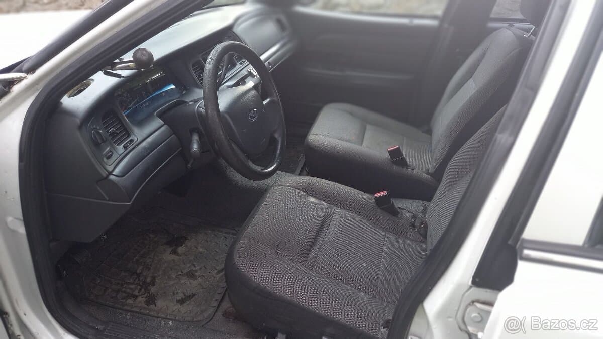 2007 Ford CROWN VICTORIA - 5