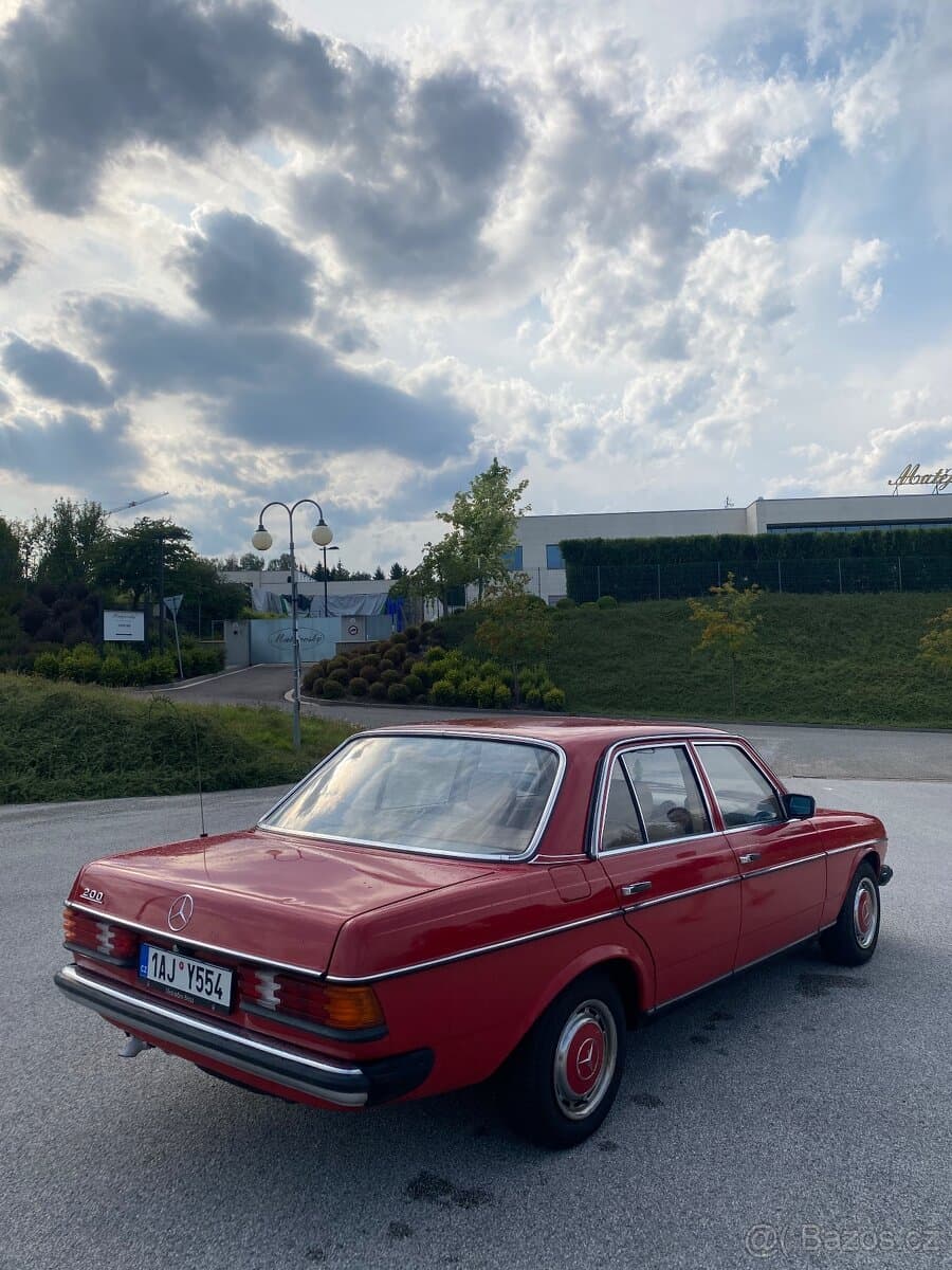 1984 Mercedes-Benz 190 - 5
