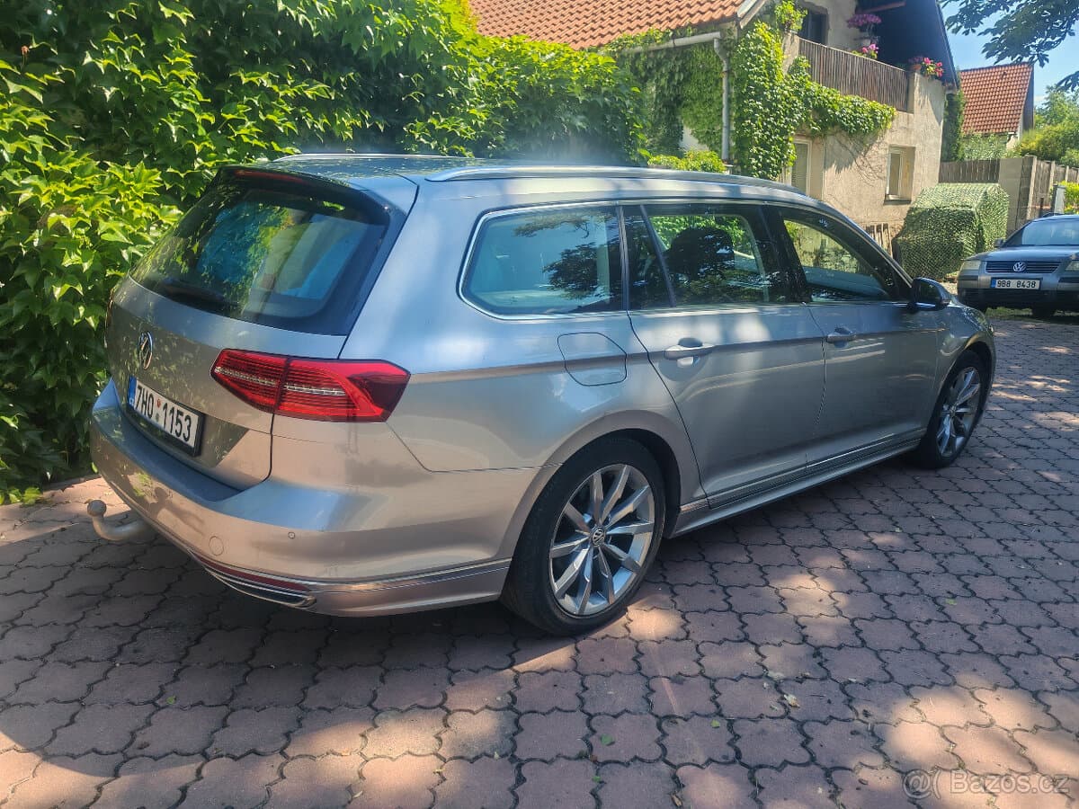 2018 Volkswagen PASSAT - 5