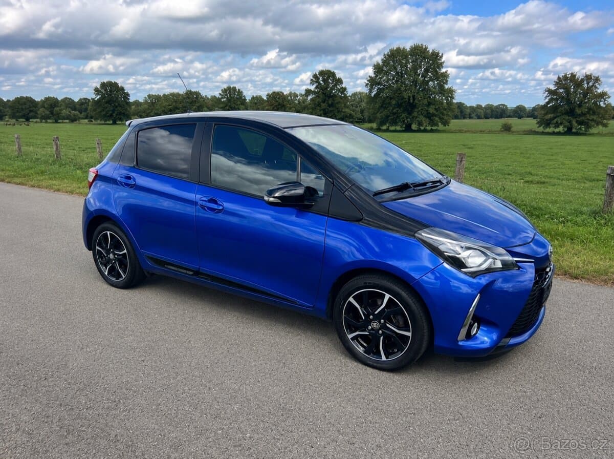 2017 Toyota YARIS - 5