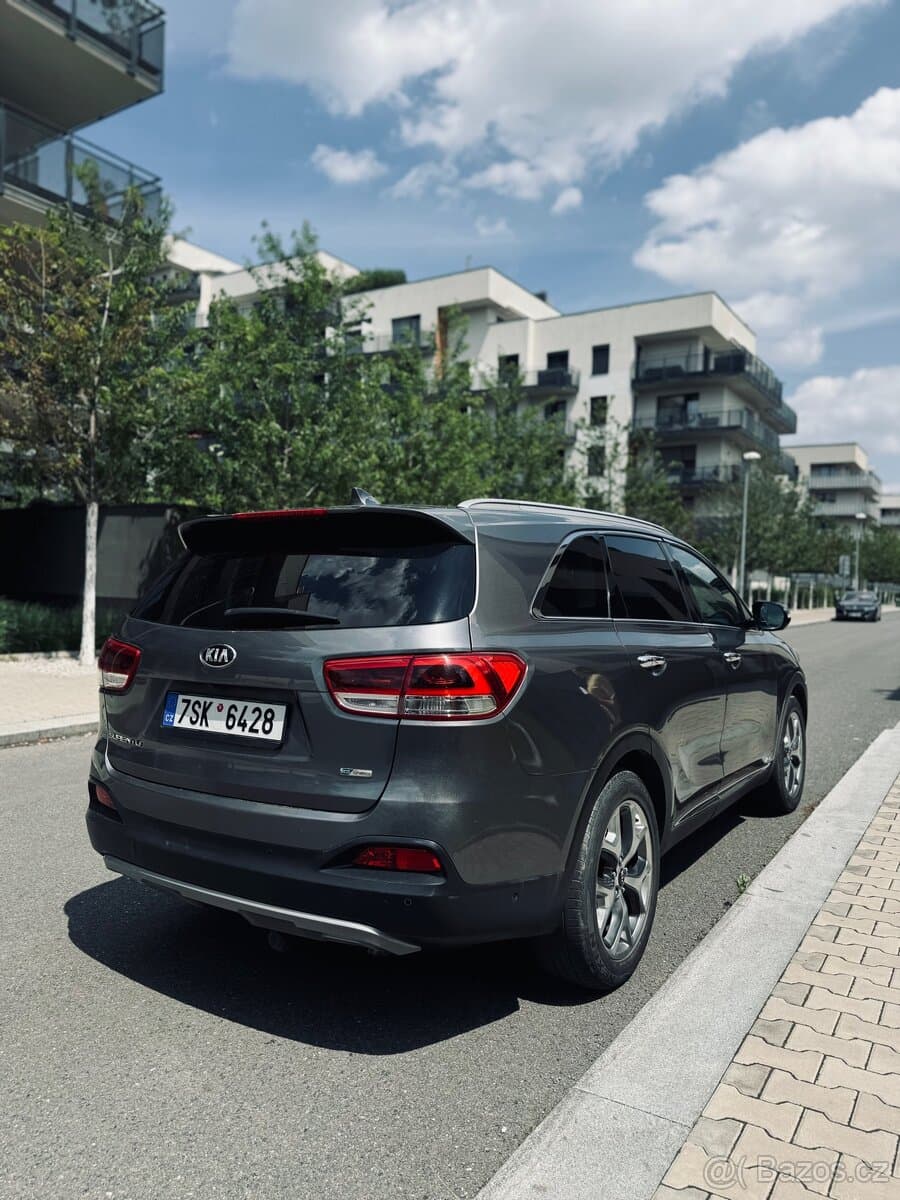2016 Kia SORENTO - 5