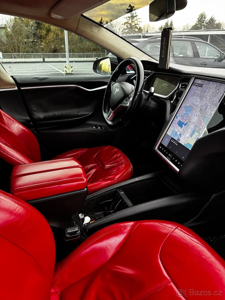 2013 Tesla MODEL S - 5