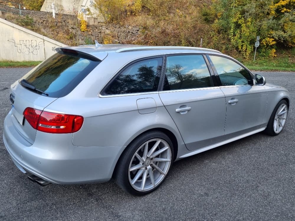 2009 Audi S4 - 5