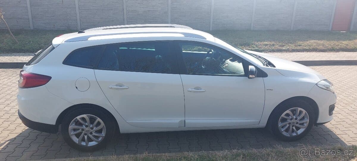 2015 Renault MEGANE - 5