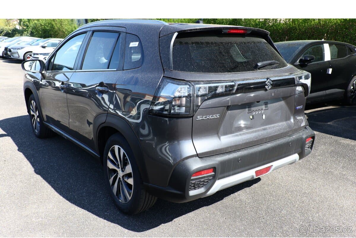 Suzuki S-CROSS - 5