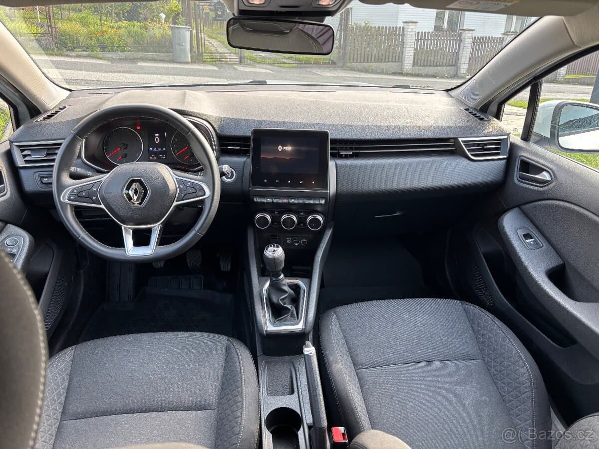 Renault CLIO - 5
