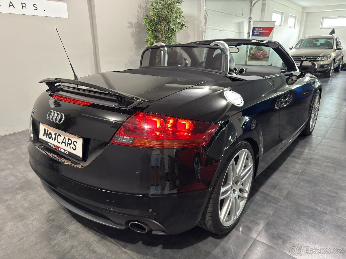 2010 Audi TT - 5