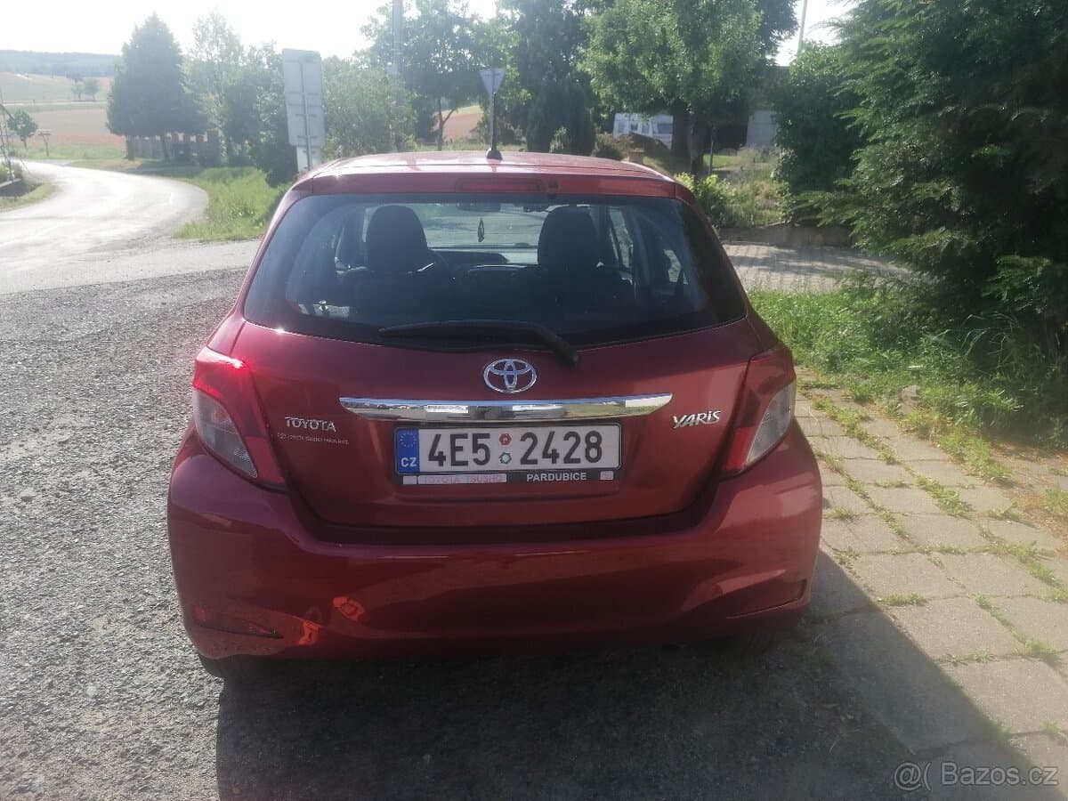 2012 Toyota YARIS - 5