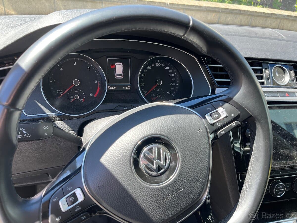 Volkswagen PASSAT - 5