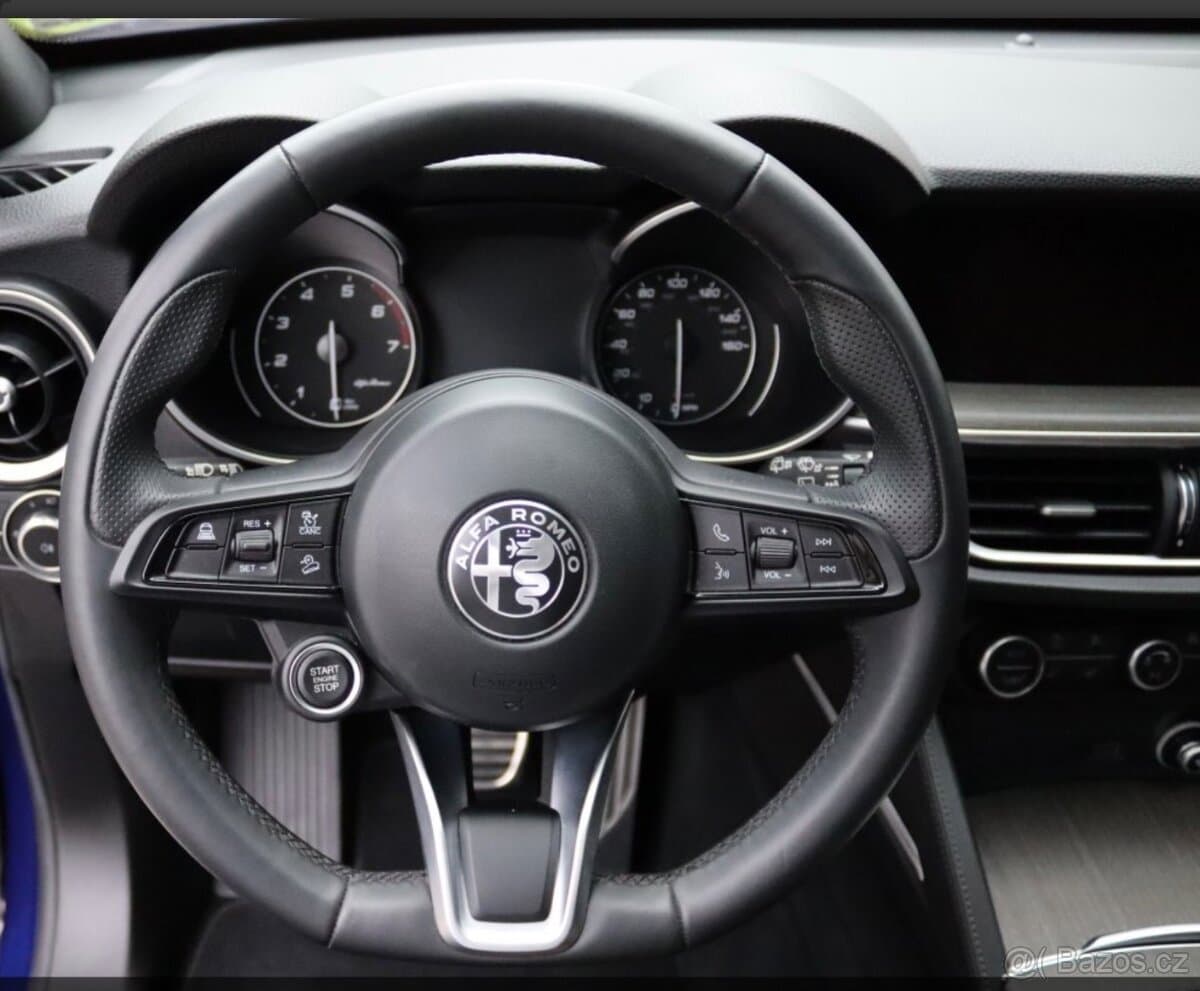 2023 Alfa Romeo STELVIO - 5