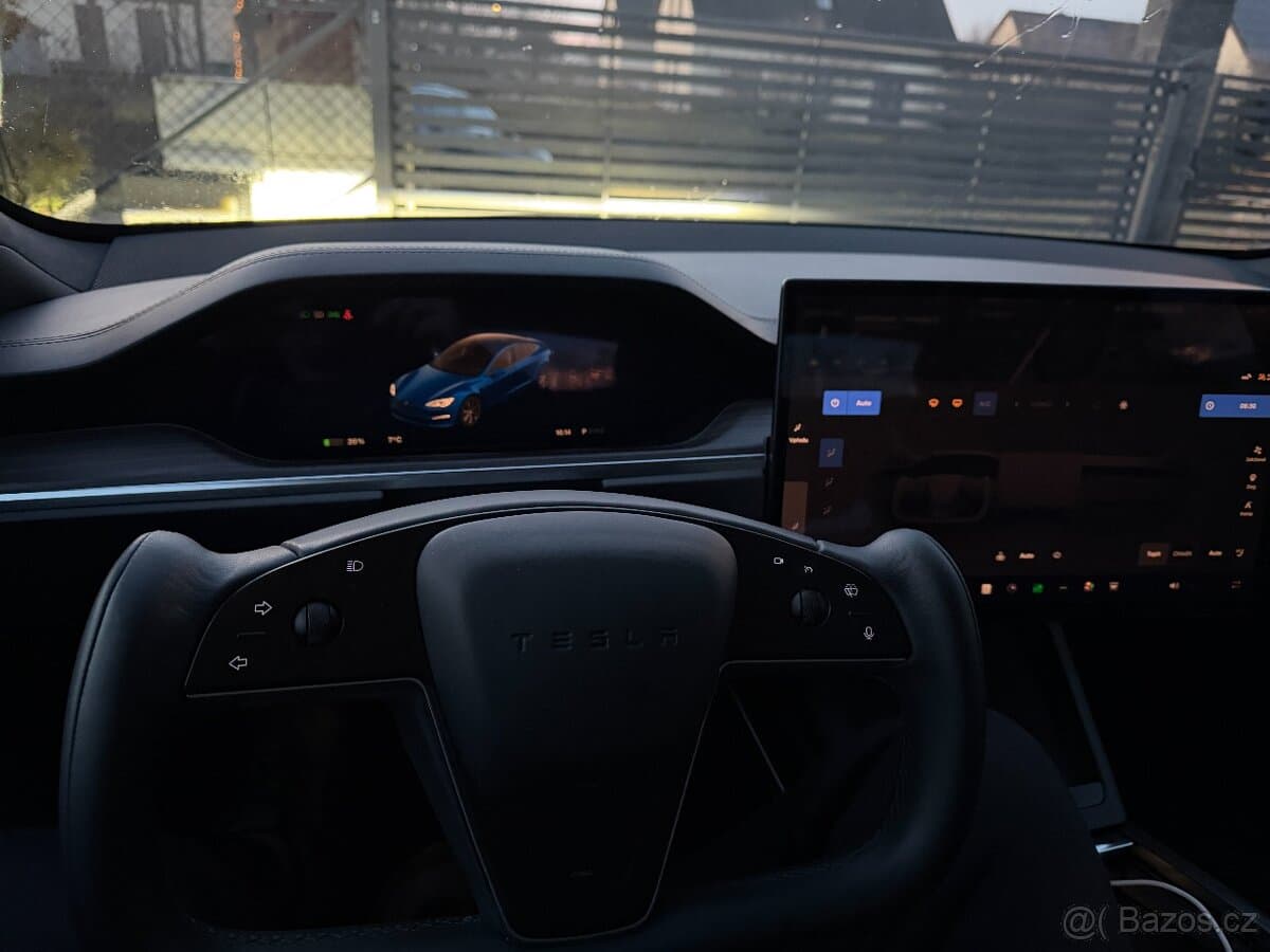 2022 Tesla MODEL S - 5