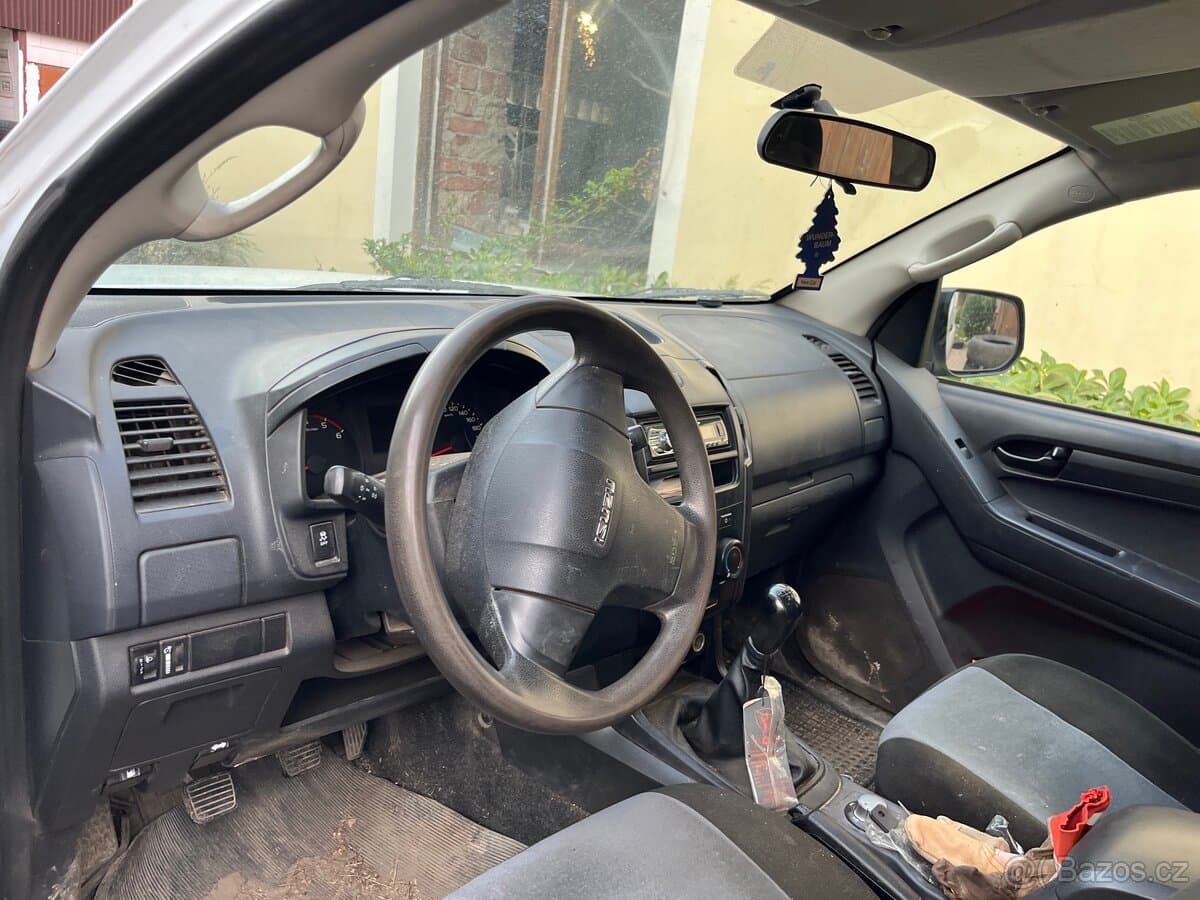 2013 Isuzu D-MAX - 5