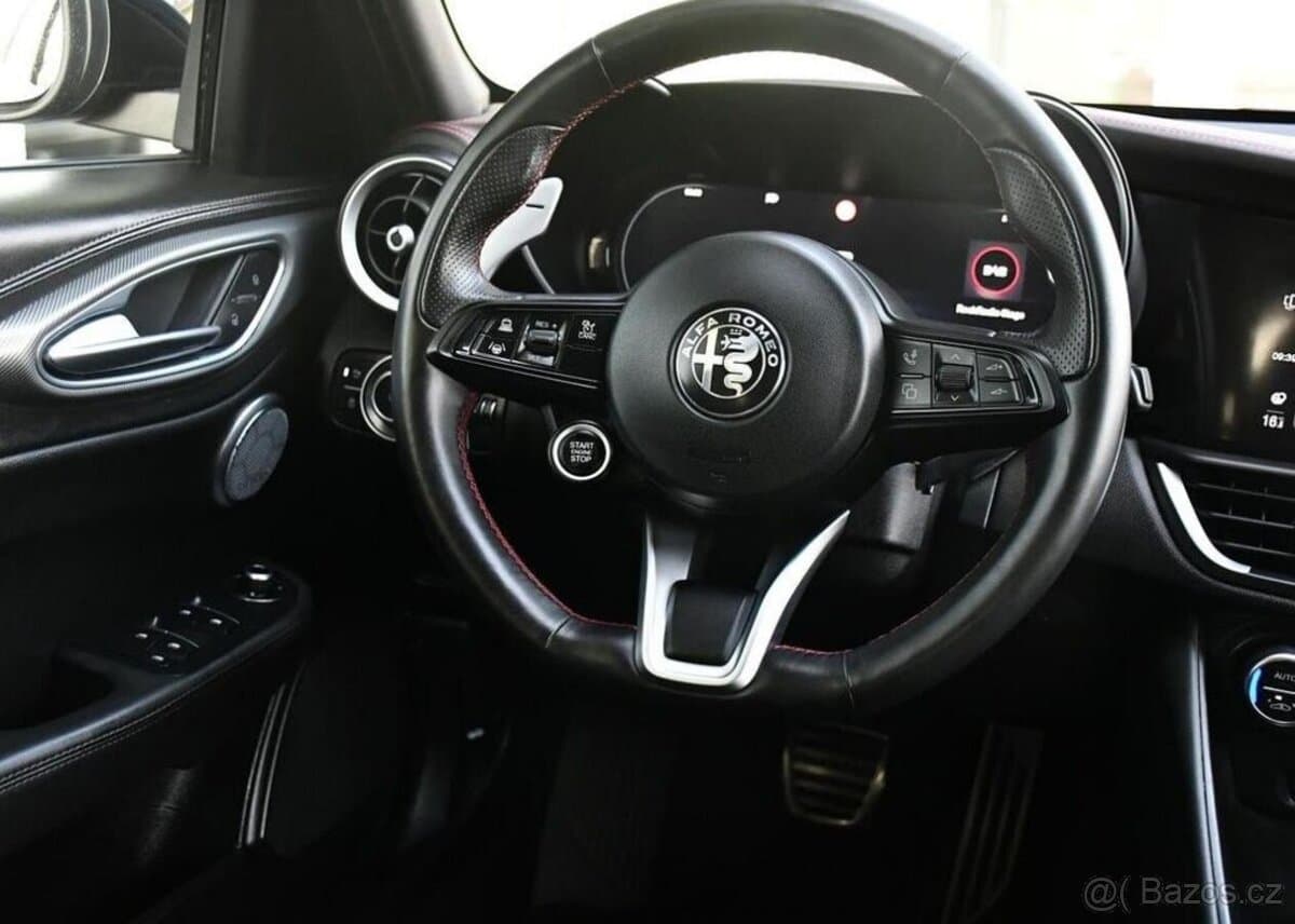 2023 Alfa Romeo GIULIA - 5