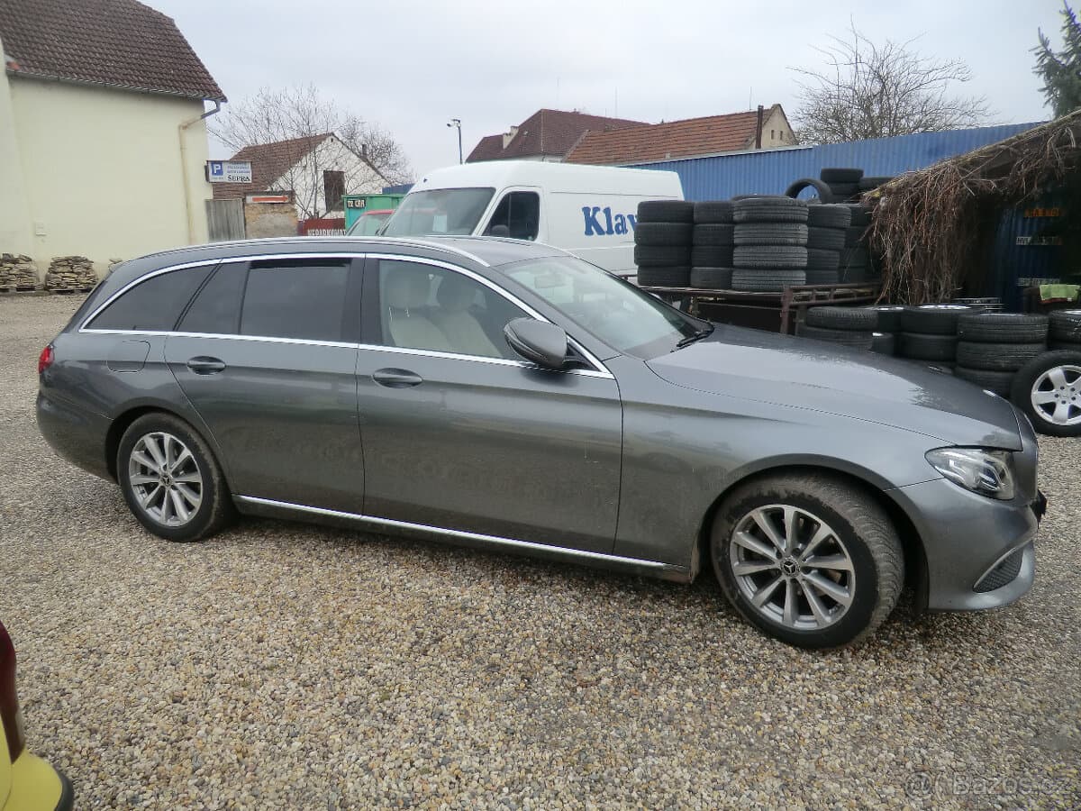 2019 Mercedes-Benz E-CLASS - 5