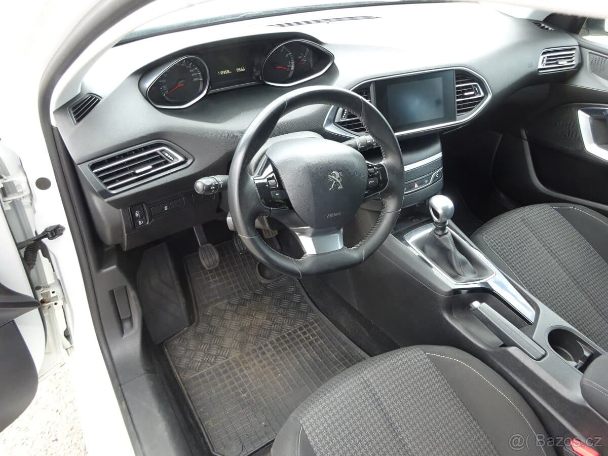 2018 Peugeot 308 - 5