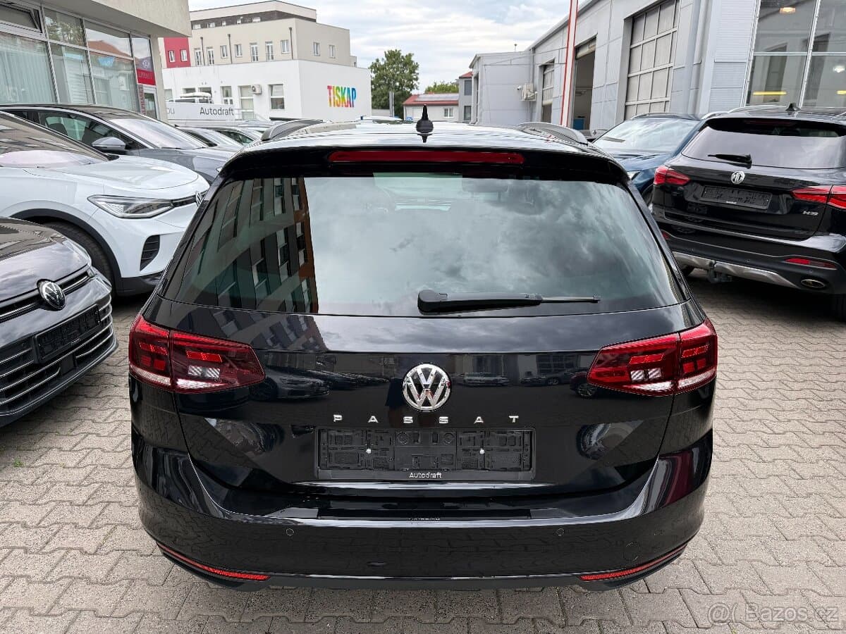 2020 Volkswagen PASSAT - 5