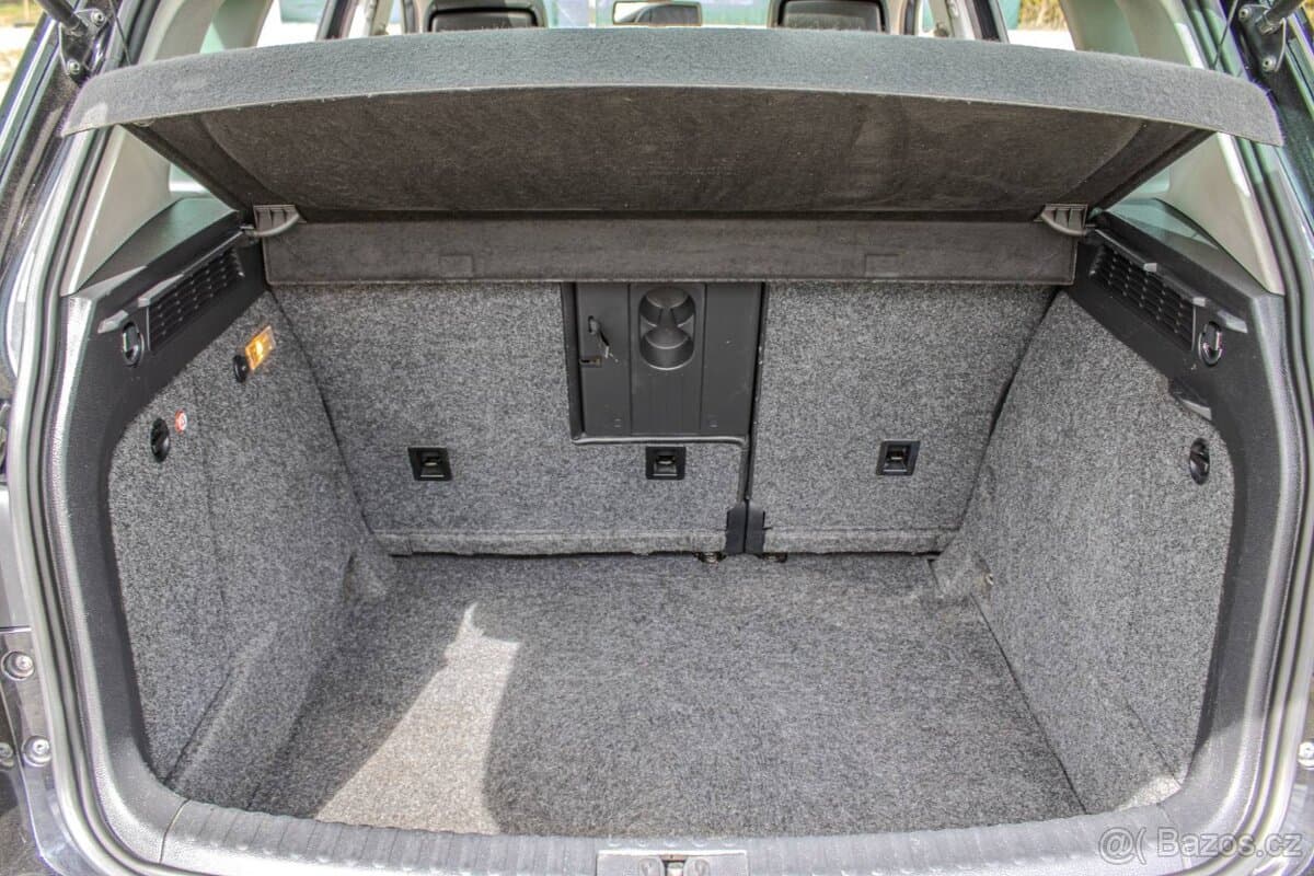2012 Volkswagen TIGUAN - 5