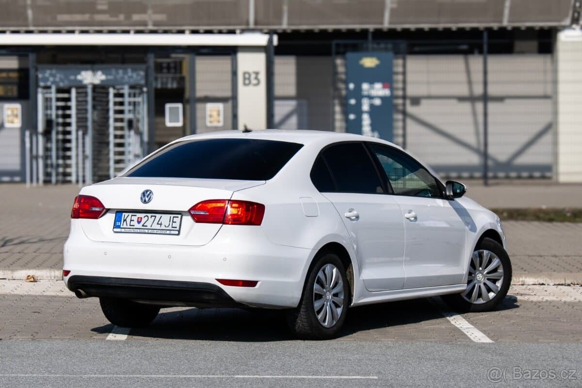 2013 Volkswagen JETTA - 5