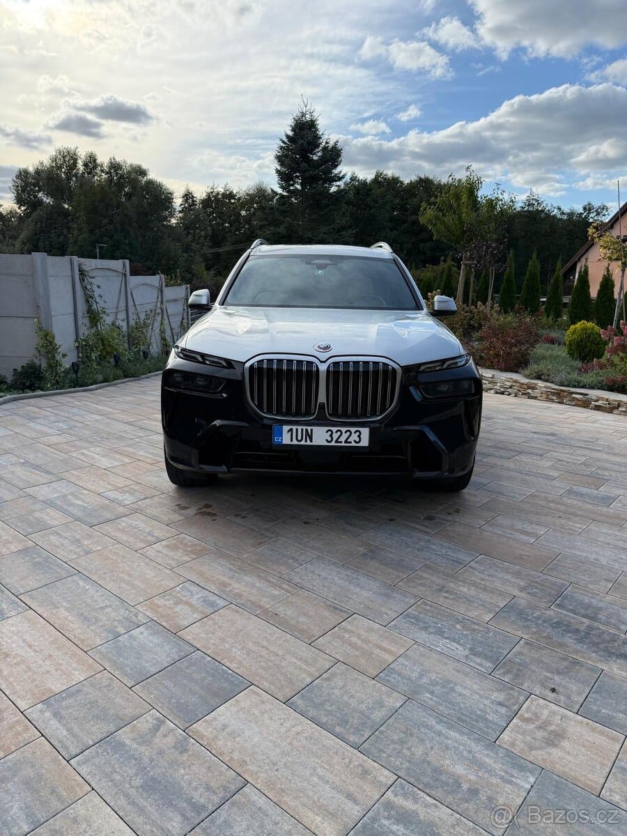 2022 BMW X7 - 5